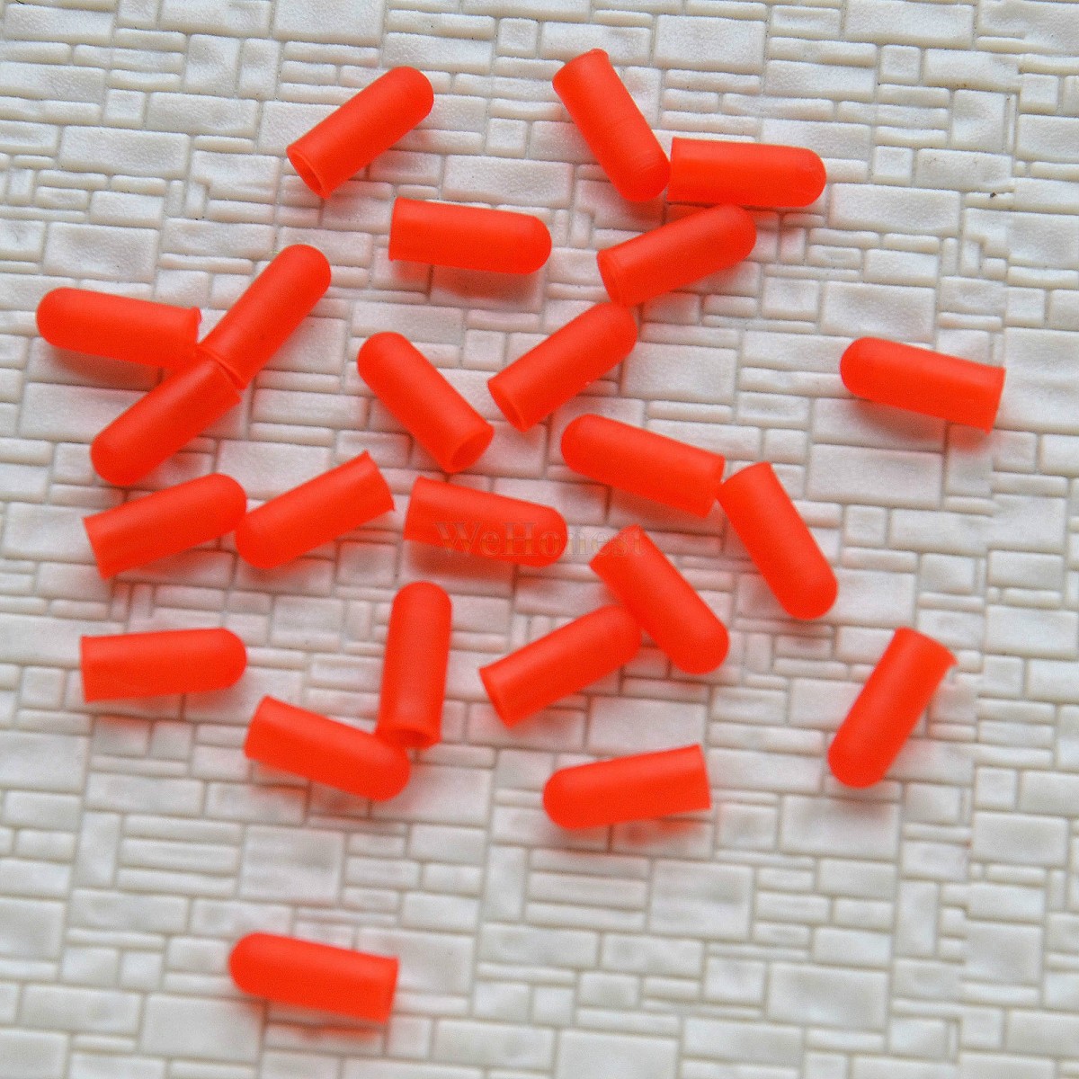 20 pcs Red Caps / Covers for 4mm, 4.7mm or 5mm Grain of Wheat Bulbs or LEDs
